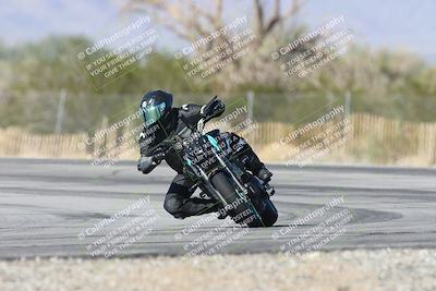 media/Dec-01-2025-Moto Forza (Mon) [[2daa91e15f]]/2-Intermediate Group/Session 3 (Turn 3)/